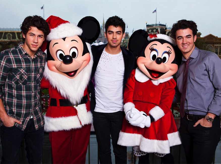 Nick Jonas, Joe Jonas, Kevin Jonas,Mickey Mouse